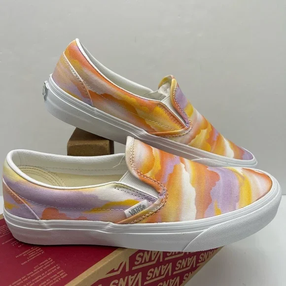 Vans WMNS Classic Slip-On
Festival Dream Multi Sneakers 
VN000BVZCYJ - Picture 3 of 16